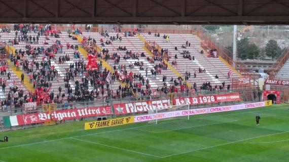 Perugia, si ferma Lewis: lesione al crociato e collaterale del ginocchio. Sei mesi di stop