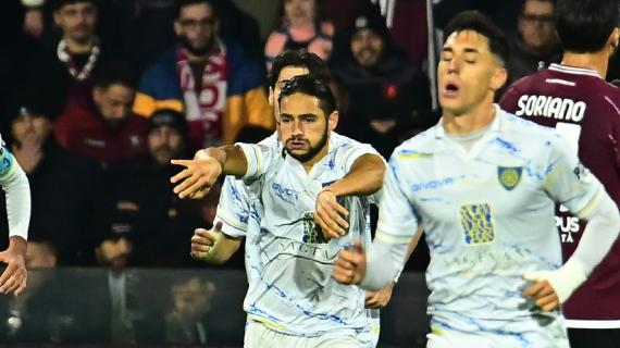 Serie B, 1ª giornata - Dopo 45', Venezia in vantaggio. La Carrarese mette sotto lo Spezia