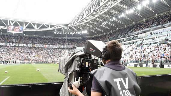 Serie A, la discussione sulla diretta in chiaro può far slittare la ripresa di una settimana