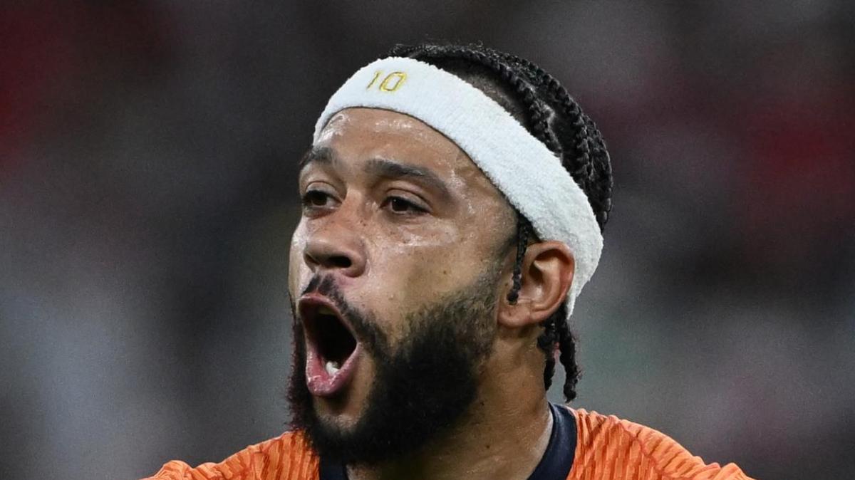 Depay, sfogo shock: "I dirigenti del Corinthians se ne vadano. Combinino disastri altrove"