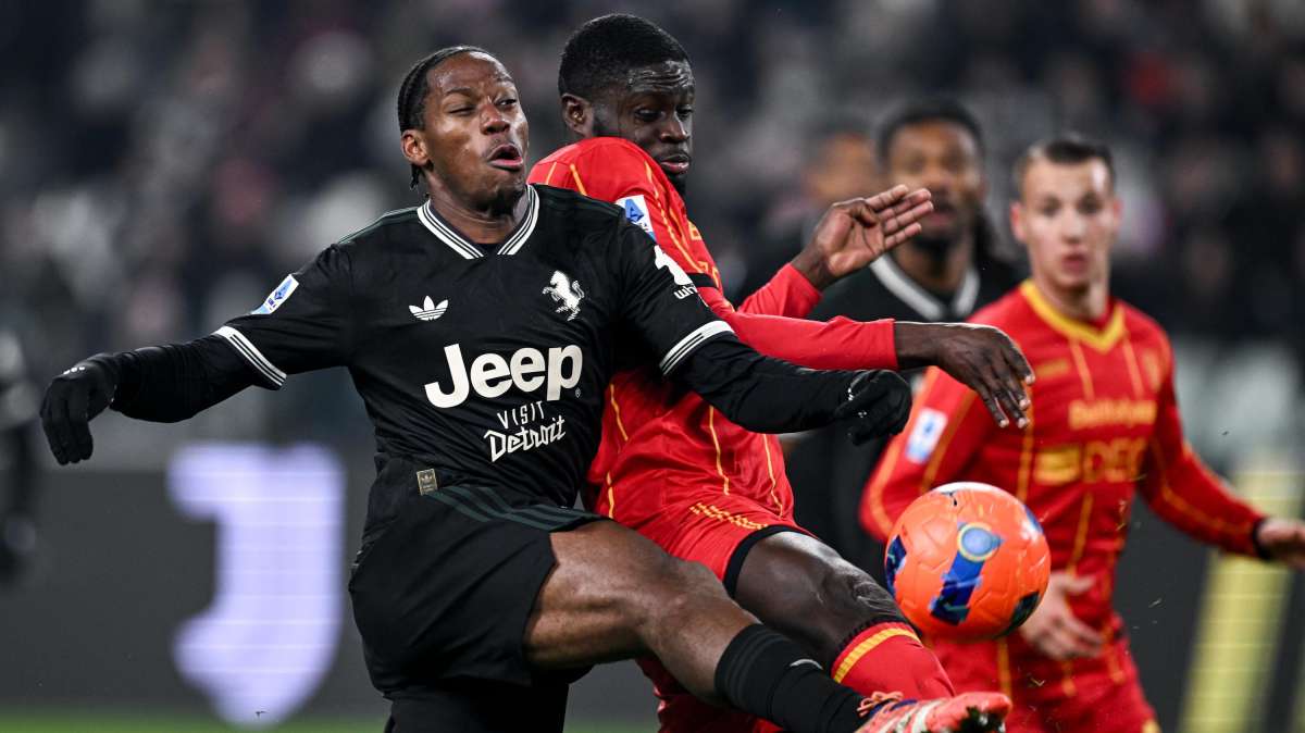 Altro che corto muso, il Corriere dello Sport sul pari della Juve: "Il corto muro"