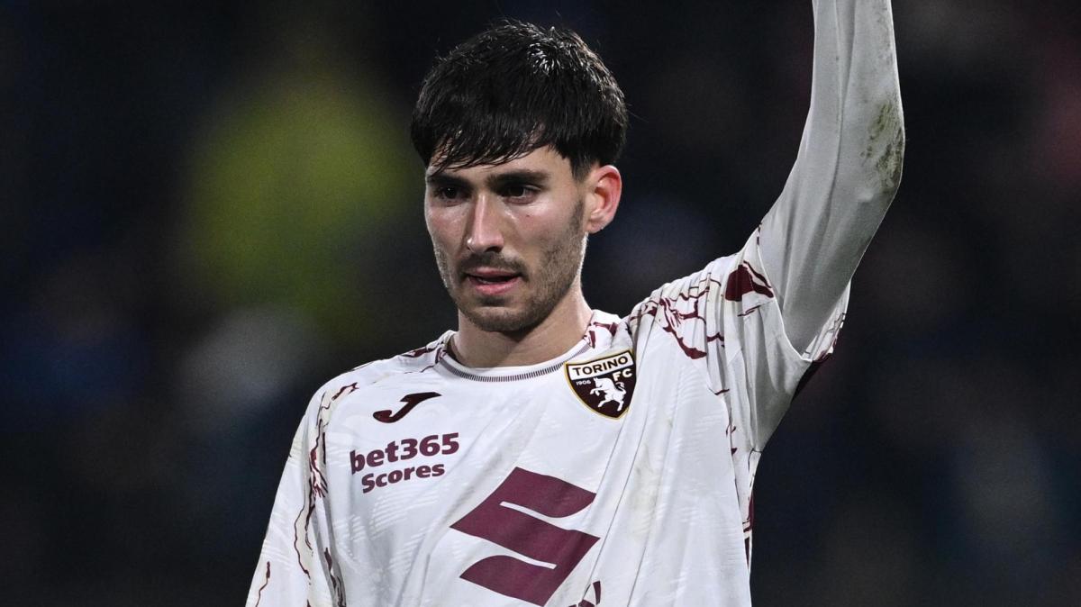 Sassuolo, caccia a due terzini: Obrador favorito. Spunta l'ipotesi Darmian