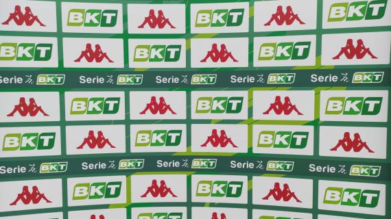 Serie B, risultati e classifica dopo la 16^: il Frosinone vince e allunga. Sorrisi per Genoa e Bari