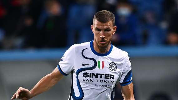 Dzeko sblocca il derby d'Italia: Inter avanti 1-0, il bosniaco punisce la Juve in dieci