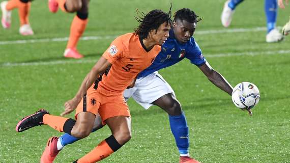 Il Chelsea spinge per Aké: accordo con l'olandese, ora si tratta con il Manchester City