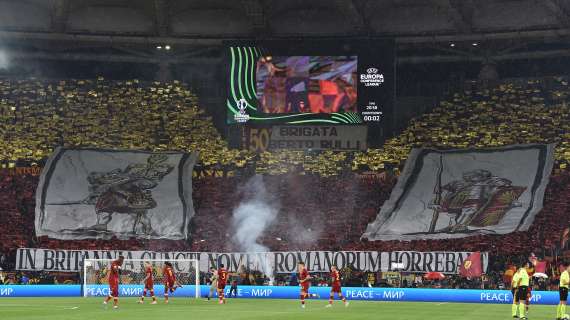 FOTO - La Roma conquista la finale di Conference League. La festa dell'Olimpico giallorosso