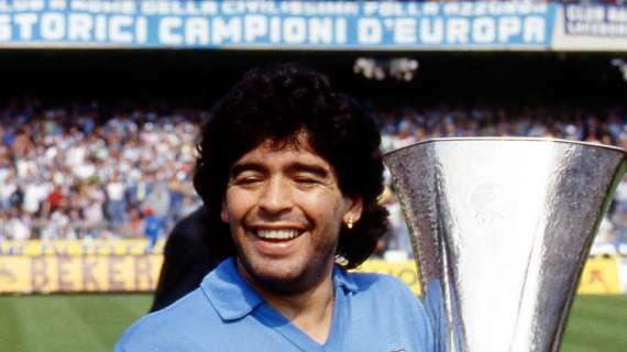 TMW - Addio Maradona, la Curva A del Napoli in piazza del Plebiscito