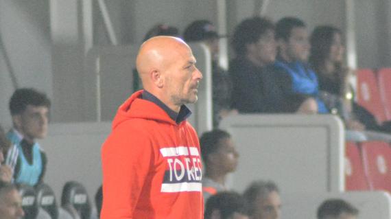 Mentre si giocano i playoff, la Torres annuncia l'addio col mister. La giornata in Serie C