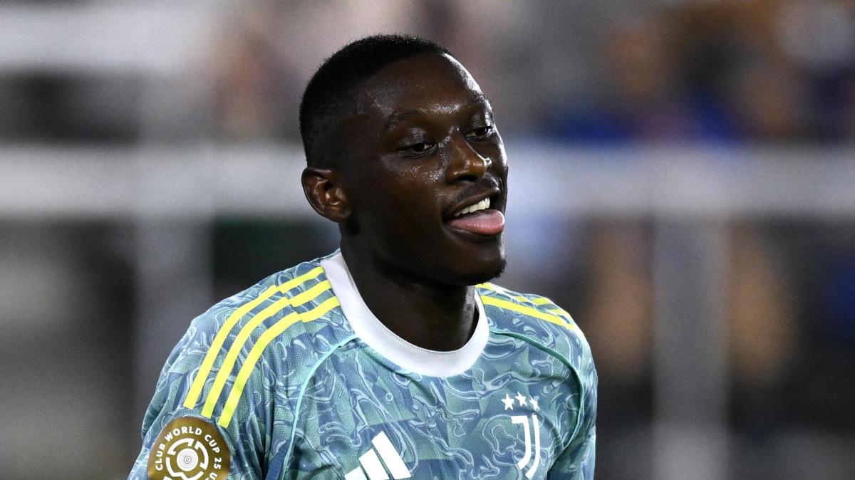 La Juventus non molla per l’attaccante. Il QS: “C’è Mateta e pazza idea Kolo Muani”