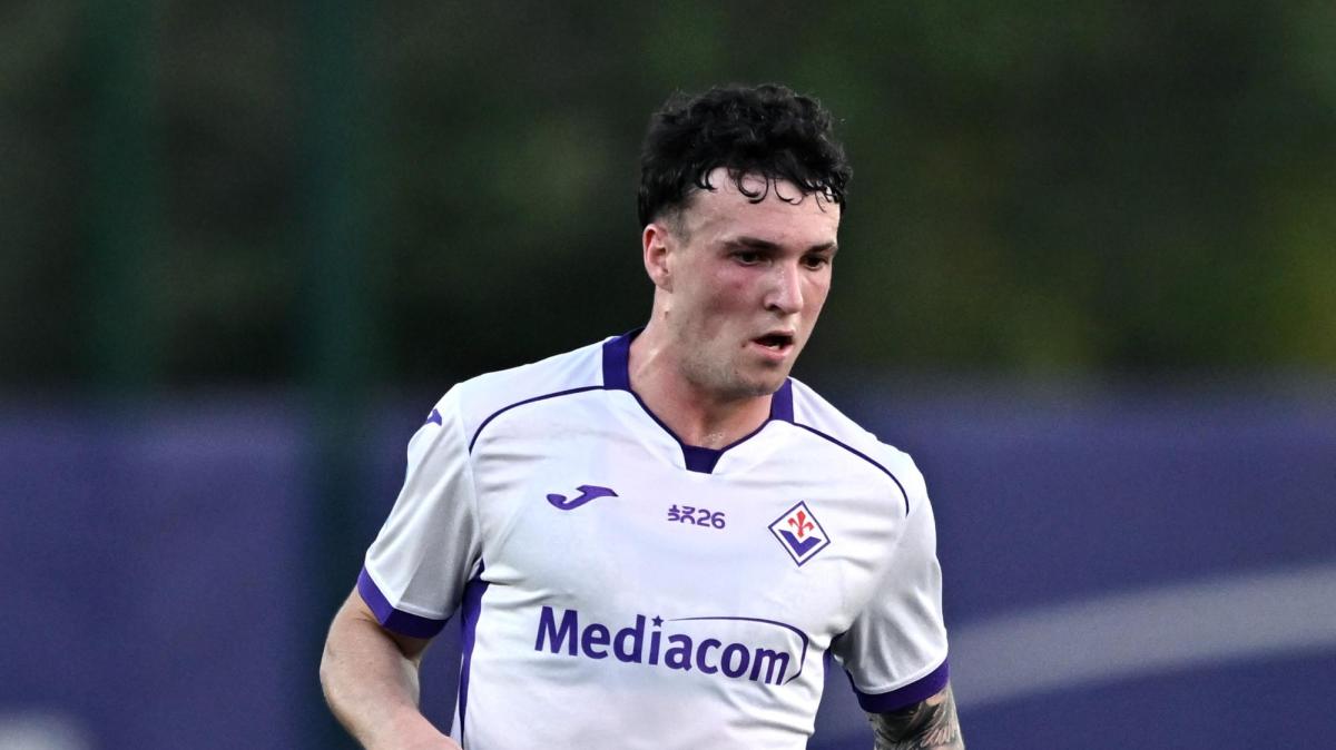 Fiorentina, Jimenez: "Trattativa velocissima: ho detto subito sì. Ecco la mia posizione"