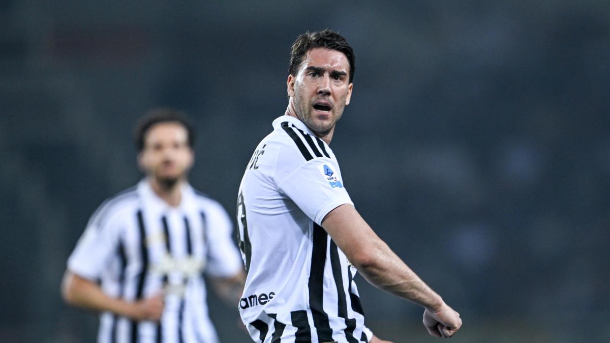 Vlahovic può tornare dal vecchio mentore. Como, fatta per il primo colpo: le top news delle 22