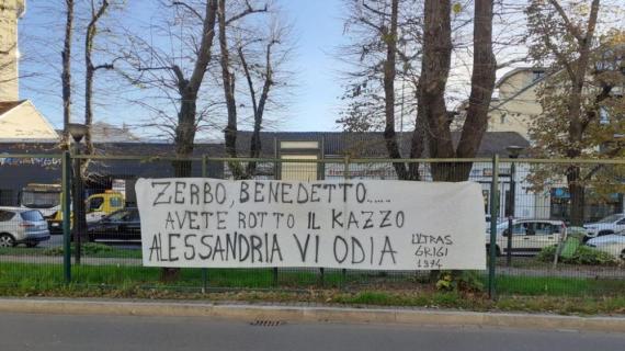"Zerbo e Benedetto, Alessandria vi odia". Duro striscione degli ultras grigi contro la dirigenza