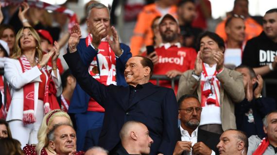 37 anni fa Silvio Berlusconi comprava il Milan: il video del club rossonero per la ricorrenza