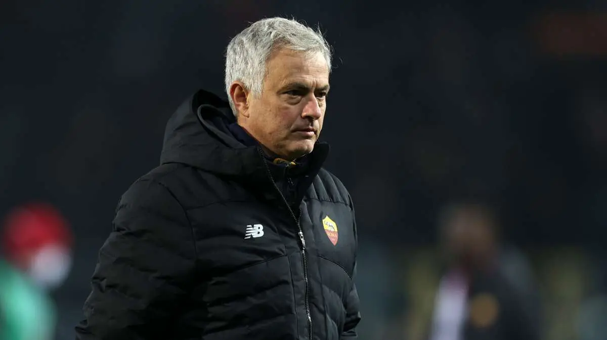 LIVE TMW - Roma, Mourinho: "Mercato chiude il 31, non mi aspetto altro. Abraham? Può fare di più"