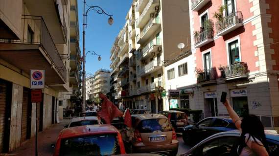 TMW - A Salerno iniziano i festeggiamenti per la A. Primi caroselli in giro per la città