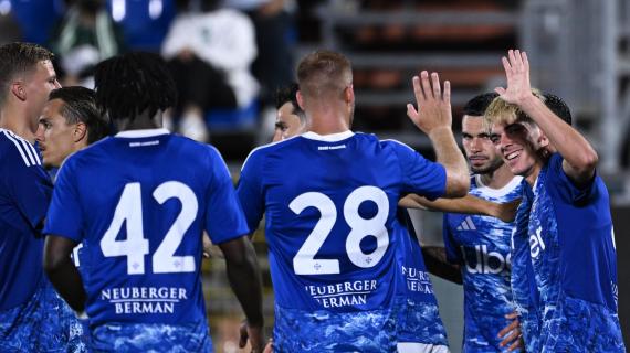 Il Como travolge l'Ajax 3-0 e fa sua la Como Cup. La Provincia: "Grande festa azzurra"