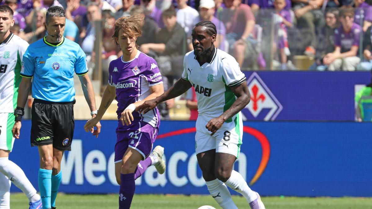Cagliari, tentativo last minute per Nzola: trattativa con la Fiorentina per l'attaccante