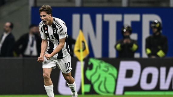 Inter e Juve si dividono il derby d'Italia più divertente di sempre: 4-4 a San Siro. Conte scappa