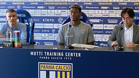 Parma, Suzuki: "Il Parma mi ha voluto fortemente, ecco perché sono qui"