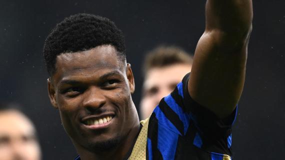 Inter, Dumfries alla UEFA: "Doppia sfida fantastica. Orgogliosi di essere in finale"