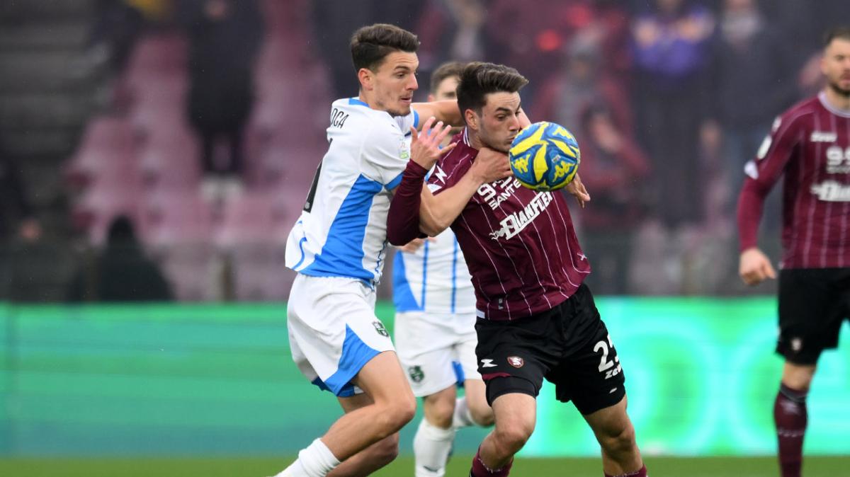 Odenthal nel mirino di Samp e Avellino, Sudtirol su Vallana. Bracaglia rinnova col Frosinone