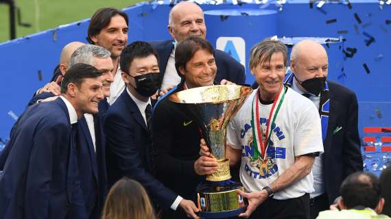 Inter, festa tra lacrime e inviti. Corriere della Sera: "Oggi incontro Conte-Zhang"
