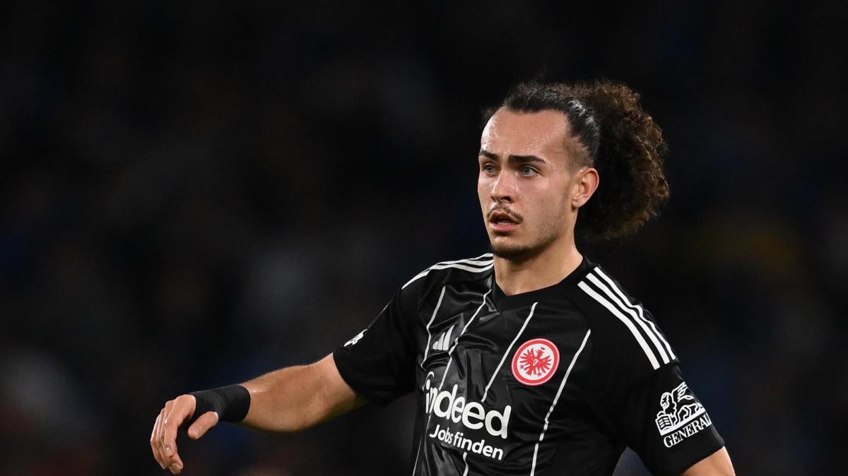 Arthur Theate può tornare al Bologna: vicina la chiusura con l'Eintracht
