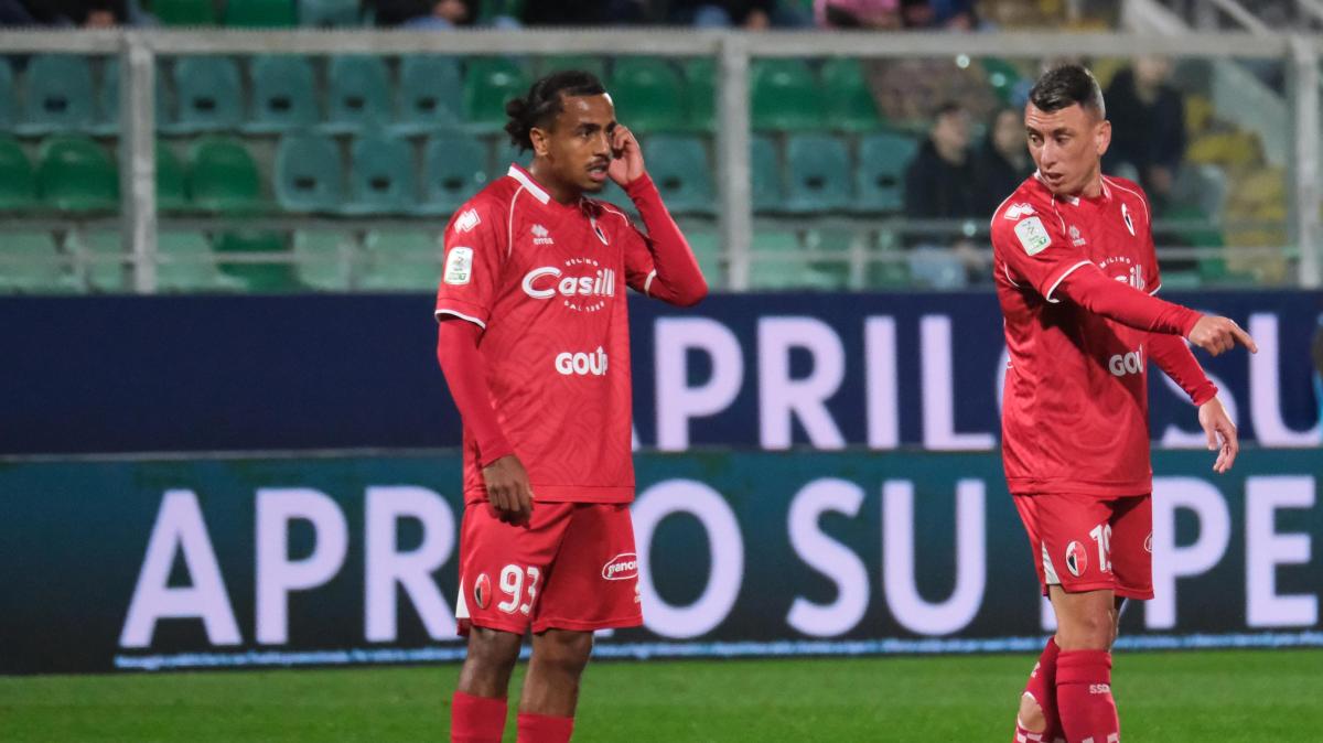 Dorval e la grande occasione del Mondiale con l'Algeria. Nonostante la retrocessione a Bari
