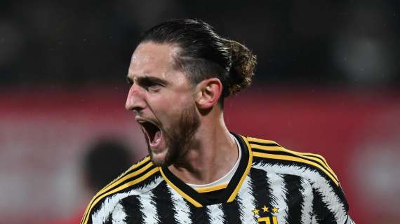 Juventus, la madre di Rabiot prende tempo sul rinnovo: Barcellona alla finestra