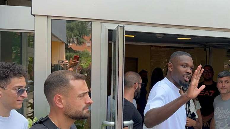 Thuram: "Che orgoglio arrivare all'Inter. I tifosi mi hanno accolto come uno di loro"