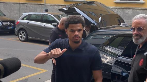 Milan, ecco Athekame: via alle visite mediche del terzino svizzero