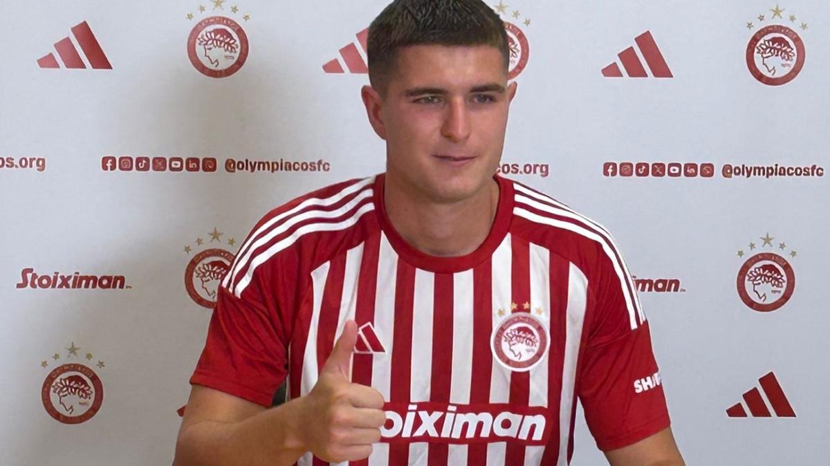 Ajax-Olympiacos, le formazioni ufficiali: Pirola e Taremi titolari nell'undici di Mendilibar