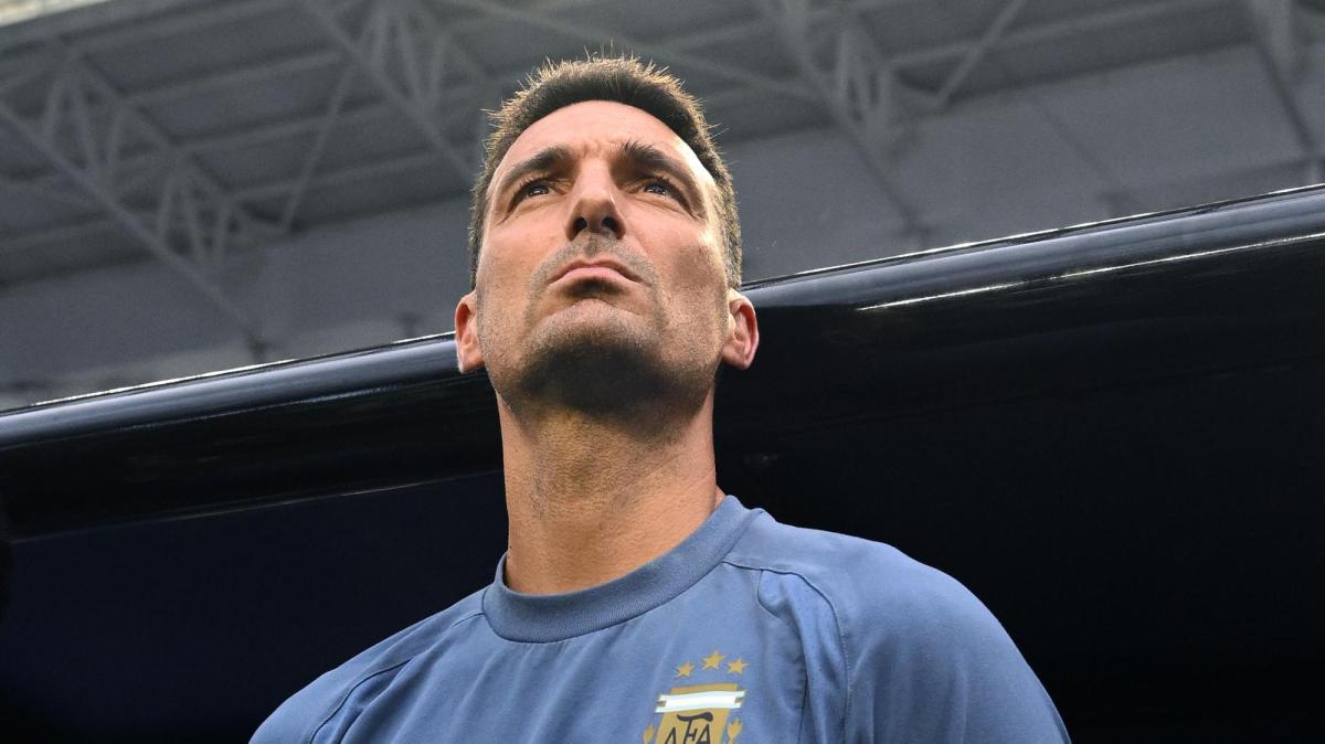 Scaloni: "La squadra non sa qual è la formazione. Messi? Non ho parlato con lui"