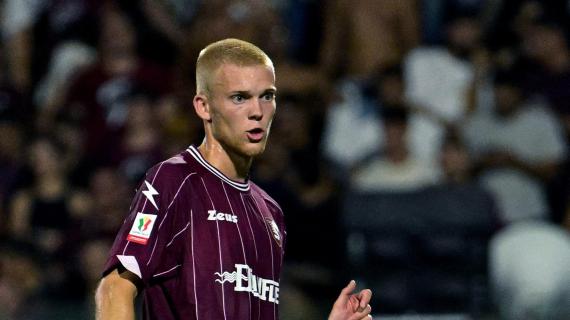 Salernitana, Velthuis: "Tifosi spettacolari, peccato prendere sempre tanti gol"