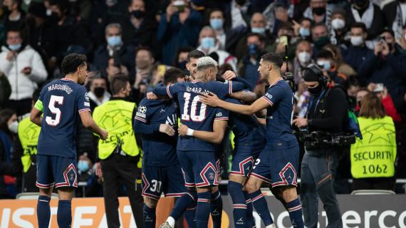 Entusiasmo alle stelle per il PSG: anche stamattina centinaia di tifosi sotto l'hotel