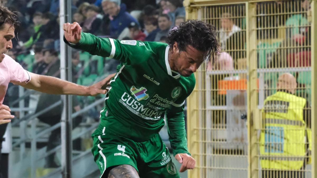 Avellino, Nesta su Izzo: "Ha una personalità superiore al 99% dei giocatori"