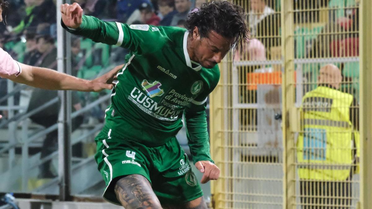 Avellino, la carica di Izzo: "Pronti ad affrontare questa stagione con il massimo impegno"