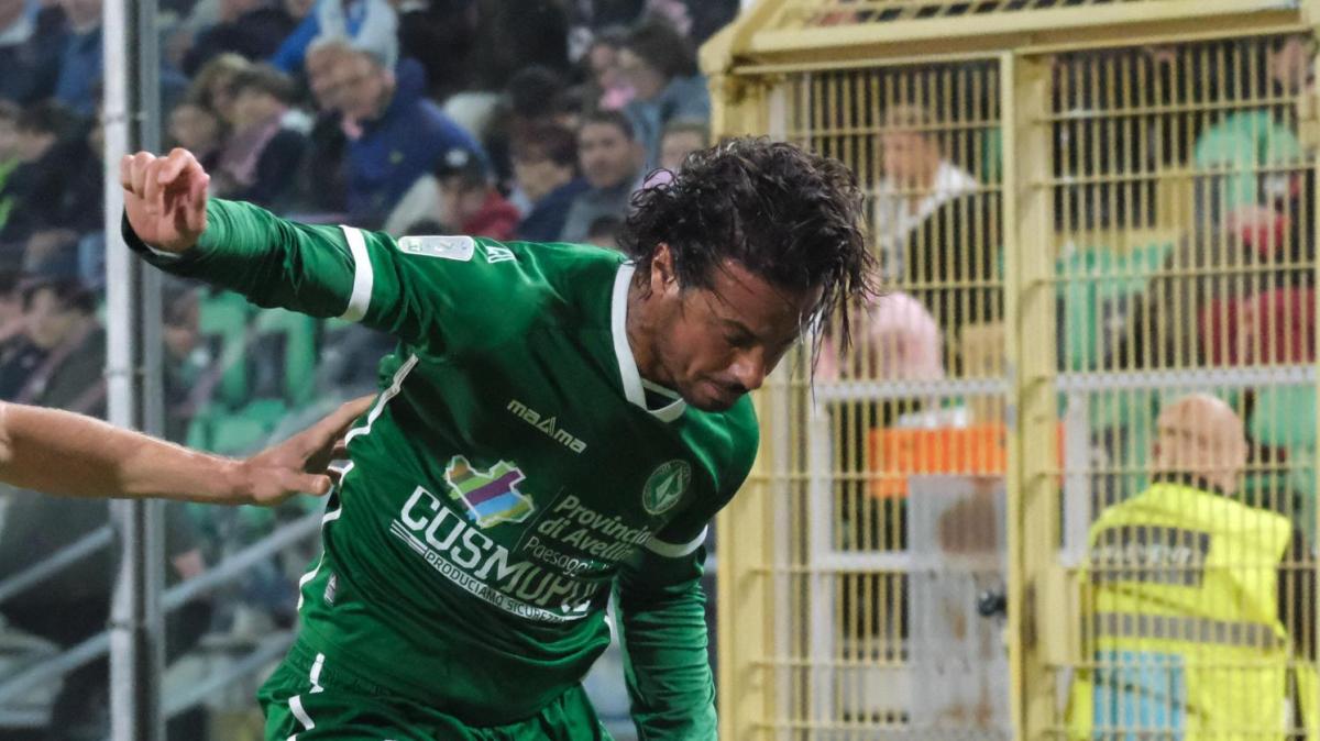 Avellino, Izzo: "Possiamo toglierci tante soddisfazioni. Nesta? Vero e leale, lo stimo"