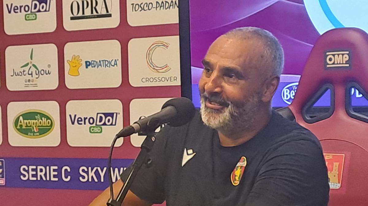Ternana, Liverani incontra la proprietà: "Colloquio conoscitivo, non trattati obiettivi"