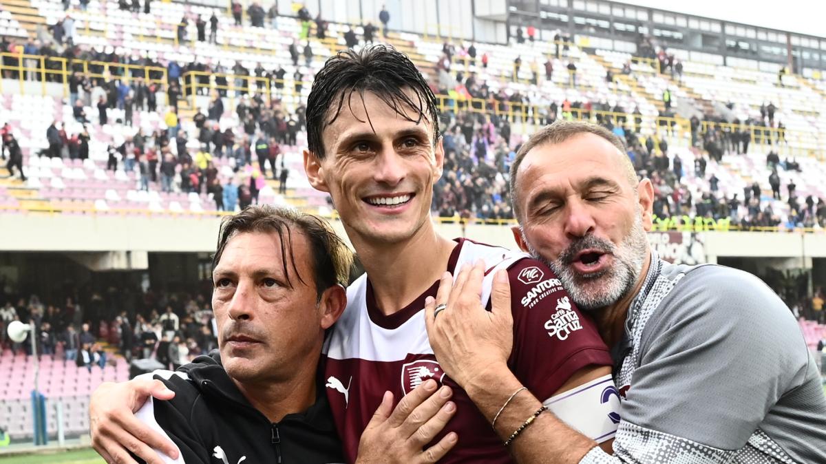 Niente colpaccio per la Reggina? Il Foggia si inserisce nella corsa a Roberto Inglese