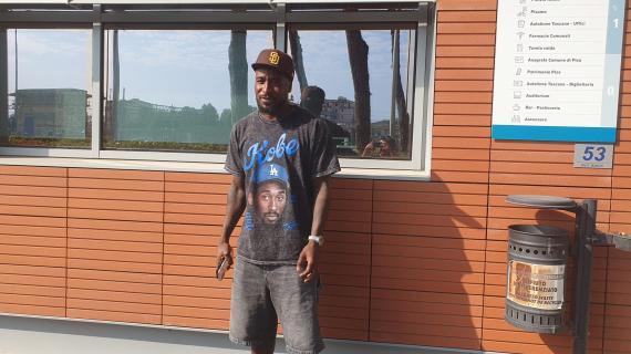 Il Pisa accoglie Nzola. Dopo le visite, ecco l'attaccante in sede per la firma: i dettagli