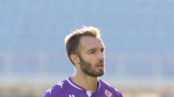 Fiorentina, Pezzella: "Amo questo club. Rinnovo? Dobbiamo pensare solo al pallone"
