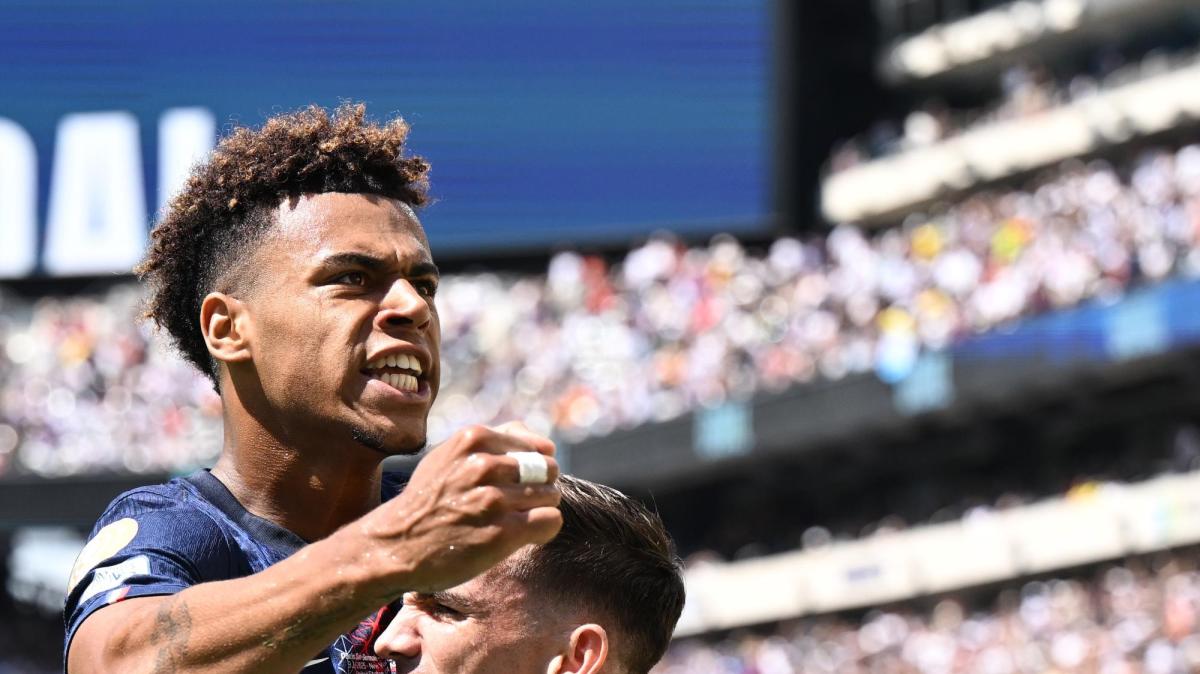 Il Nizza si squaglia di fronte al PSG: 4-0 di Doué & co. Kvara in vetta e con asterisco