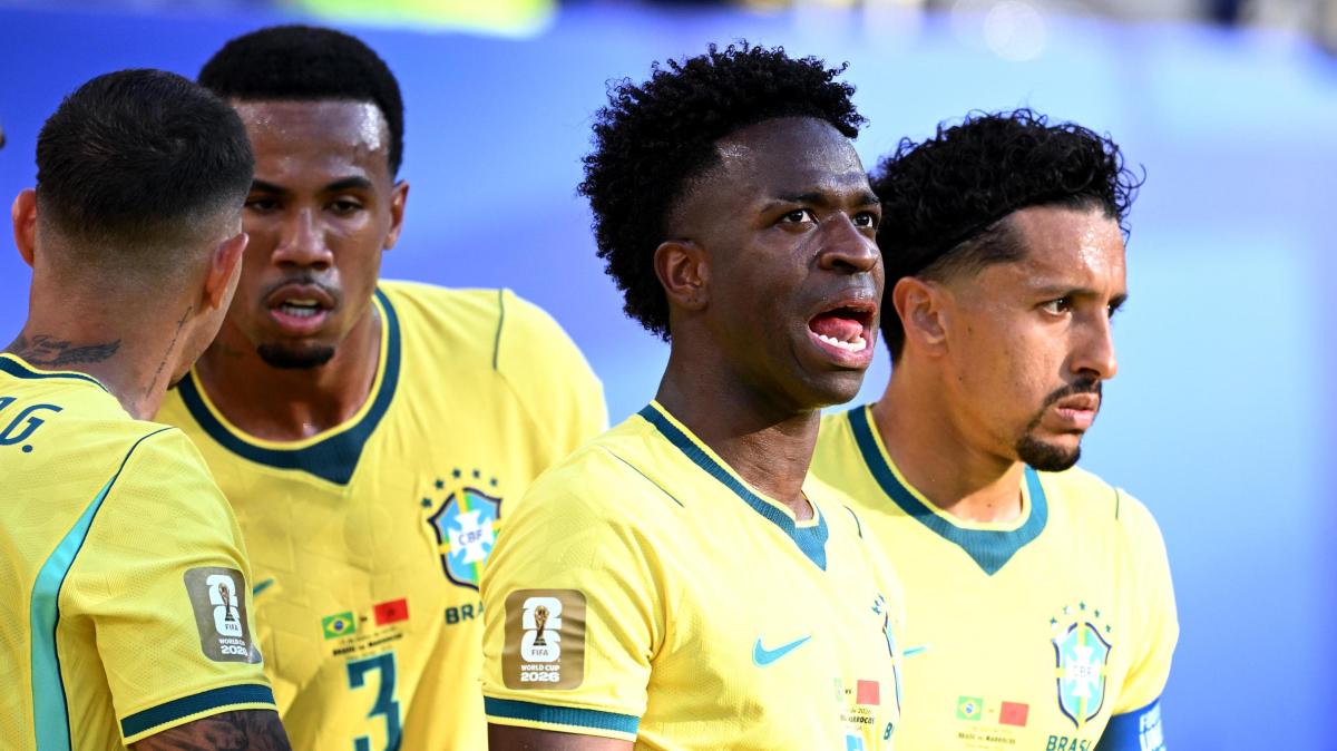 Brasile, Vinicius e il problema del caldo di New York: "L'erba si asciuga e la palla è statica"