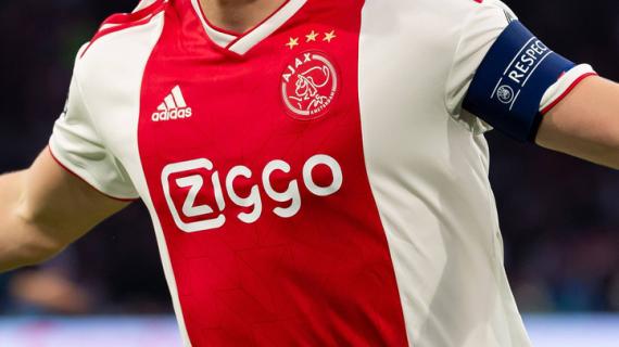 UFFICIALE: Ajax in crisi nera, ne fa le spese l'allenatore. Addio con mister Steijn