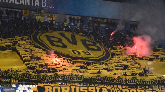 Striscione Borussia Dortmund: "Avanti Catania. Padova e Palermo vergogna d'Italia"