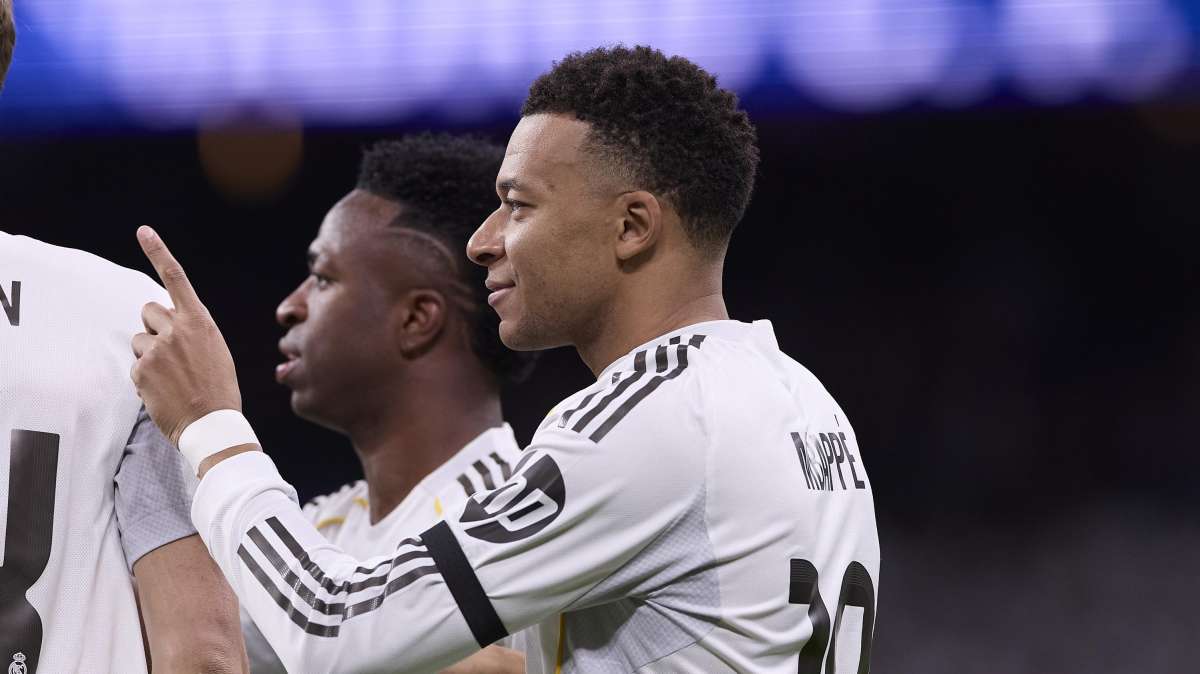 Come sta Mbappé? A Parigi per una terapia conservativa al ginocchio. Il piano per i Mondiali 