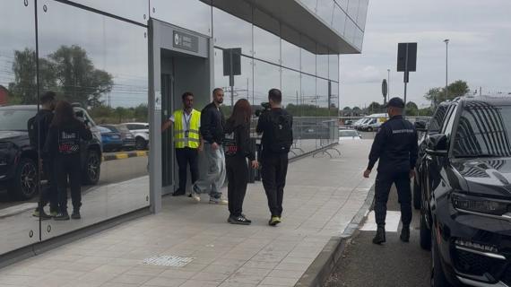Juventus, Zhegrova atterrato a Caselle: ore le visite, poi la firma sul contratto