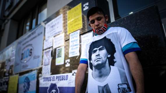 Maradona, i medici che lo hanno operato si dicono stupiti dalle sue capacità di recupero