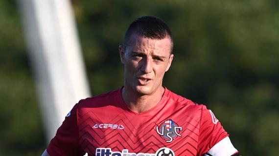 Ciofani porta in vantaggio la Cremonese a Lecce: l'attaccante trasforma un rigore al 19'